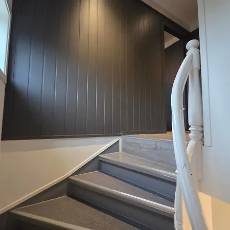 Hauge Bygget Haugevegen 68 Sentrum Gratis Parkering 3 Etasjer 3 Apartament *