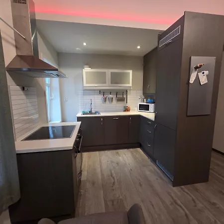 Hauge Bygget Haugevegen 68 Sentrum Gratis Parkering 3 Etasjer 3 Apartament Haugesund
